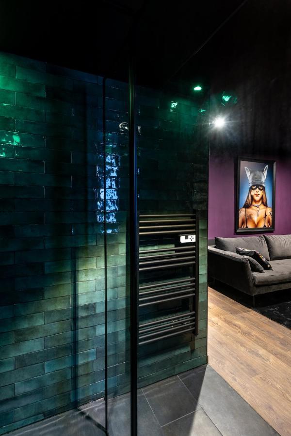 Cherie Cherry - Romantic And Bdsm House Briey Екстериор снимка
